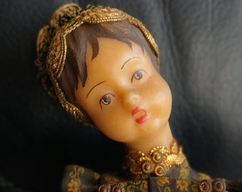 Poupée de collection en cire, 34 cm