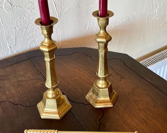 Vintage massief messing zeshoekige kandelaar met bijpassende snuffer