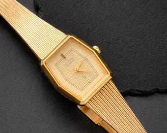 Vintage Citizen Gold Bracelet Minimalist Jewelry Watch 2950-942248SMW – Hexagon Case Quartz – 1980s