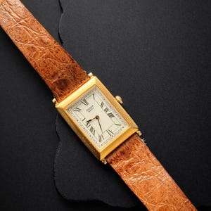 Vintage Pulsar Tank Style Watch V400-5460RO Gold Tone Rectangular, New Battery Original Leather Strap