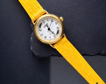Vintage Gitano Moonphase Watch Yellow Hirsch Strap Quartz Small Ladies Retro 1990s Style