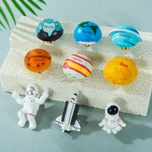 Space planet Drawer Knobs Pulls, Astronaut Cabinet Handle, Unique Kids room  Knobs Hardware