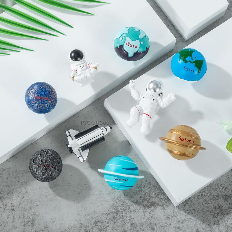 Space planet Drawer Knobs Pulls, Astronaut Cabinet Handle, Unique Kids room Knobs Hardware image 1