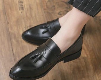 Handgefertigte Leder-Quasten-Loafer, klassische Slipper für elegante Anlässe