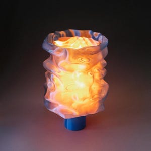 Sanno – Lámpara de mesa moderna translúcida y escultural / Iluminación ambiental de diseño para salón y dormitorio