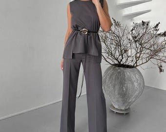 Completo da donna con pantaloni palazzo, camicetta e pantaloni senza maniche, tailleur asimmetrico, completo da ufficio primaverile
