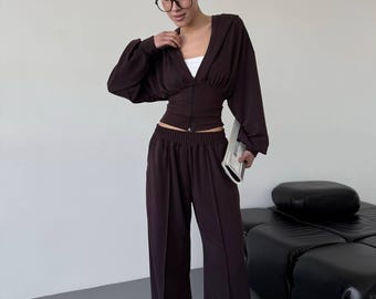 Tuta oversize da donna, set con felpa corta e pantaloni a gamba larga, completo due pezzi per il tempo libero, tuta sportiva