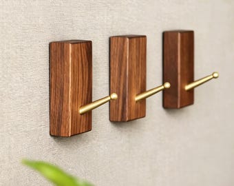 Perchero minimalista de madera de nogal y haya, hecho a mano, colgador de pared para la entrada.