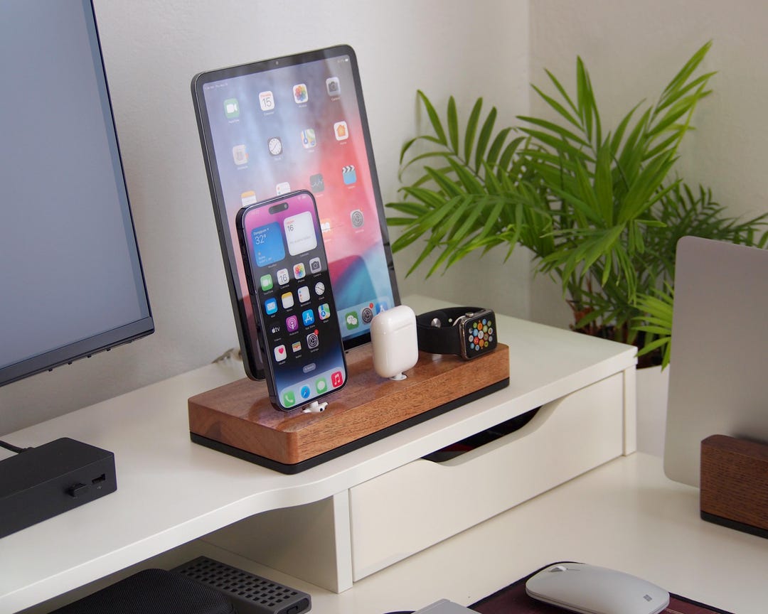 IPhone Docking Station, iPad Charging Station, Apple Watch & Earbuds ...