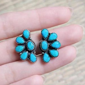 本物のターコイズスタッド - 925スターリングシルバースタッド - ハーフクラスタースタッド - 洋ナシ型とオーバル型のターコイズスタッド - ターコイズのステートメントスタッド