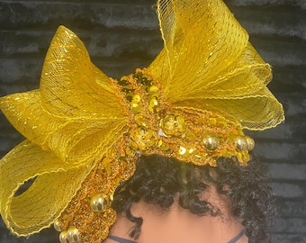 Elegante sombrero dorado para iglesia, tocado para mujer, sombrero para el Derby de Kentucky, sombrero para fiesta de té, sombrero para invitada de boda, sombrero floral con pedrería.