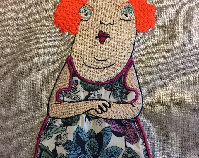 Whimsical and cheerful machine embroidery of the enchanting Frau Maus to embellish your craft - pillow cases, a dress or something else...