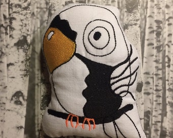 B&W Birdie - Black and White Twitter Softie and a flying Twitter - Machine Embroidery ITH + cute appliqué motive with a flying Twitter