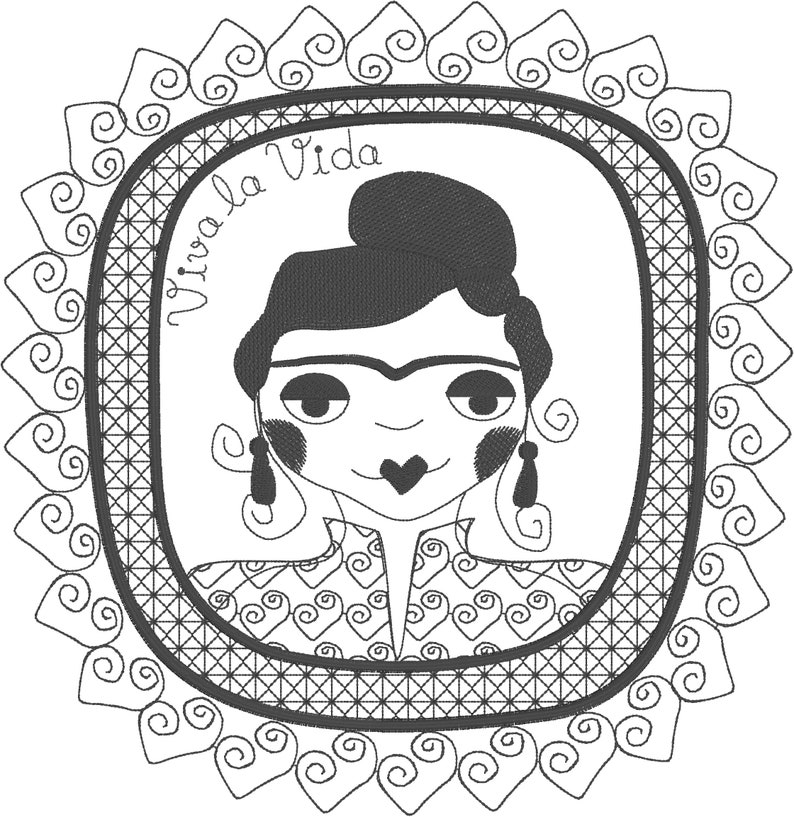 Puede incluir: Ilustraci&oacute;n en blanco y negro de una mujer con una nariz en forma de coraz&oacute;n y un mo&ntilde;o en el pelo. La mujer lleva una camisa estampada y pendientes. La imagen est&aacute; enmarcada con un borde decorativo y el texto "Viva la Vida" est&aacute; escrito sobre la cabeza de la mujer.