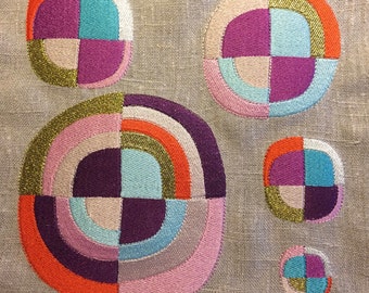 Colourful Circles for decoration on your Sewing or Patchwork projects, Machine Embroidery Design, 6 sizes and an extra large design