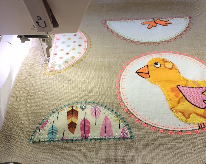 Applique Circle FRAMES for EMBROIDERIES and FAVORITE fabric stash, 4  frame designs to make new projects - Fantasy needed ;-)