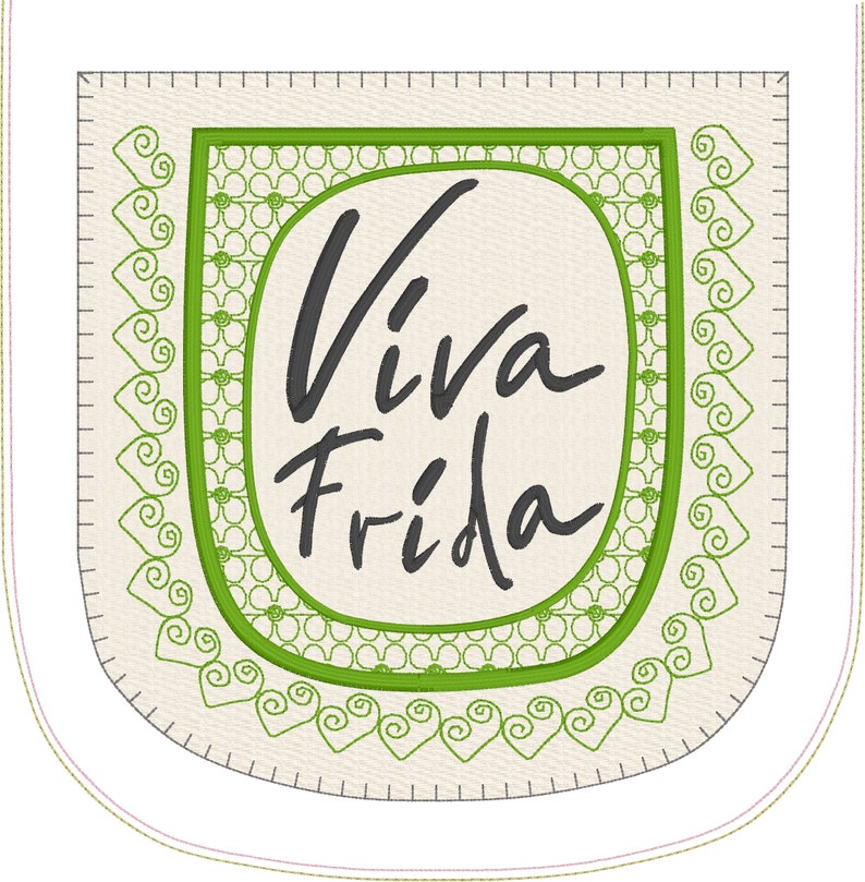 Puede incluir: Un parche bordado verde y blanco con el texto "Viva Frida" en letras cursivas negras.