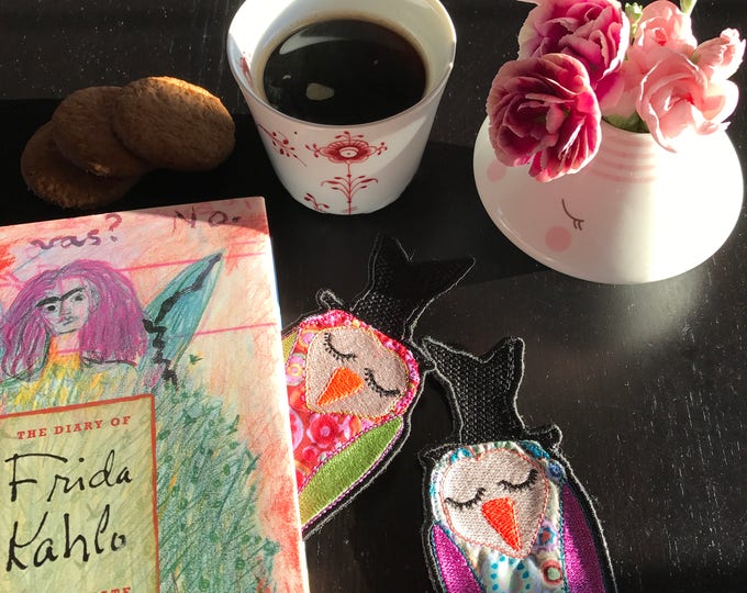 Freestanding ARTSY Owls usable as bookmarks or colourful ornaments on a branch + little Softie Owl Dolls - 6 different designs, 5 x 7 hoop