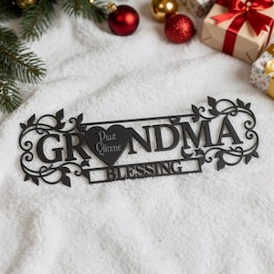 Custom Grandma Metal Sign, Personalized Grandkids Name Wall Art, Scroll Vine Heart Decor, Sentimental Christmas Gift for Grandma from Kids