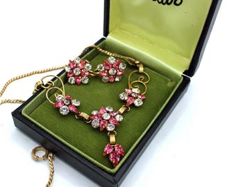 Star Art-oorbellenset van 12 kt gold filled uit de jaren 40 met lavalier en geschroefde achterkant.