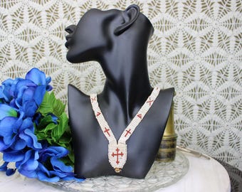 Indiaanse kralenketting met kruis uit 1920