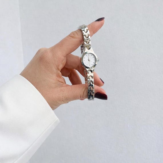 Minimalist Silver Women Watch Oval Bracelet Elegant Vintage Style Gift for Her