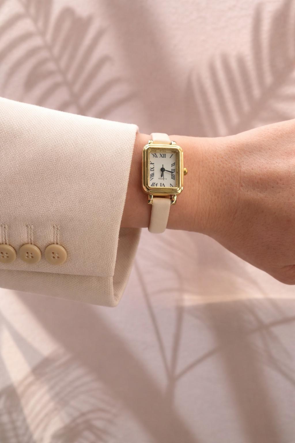 Vintage Gold Rectangular Watch, Roman Numeral Dial, Cream  display picture 3