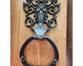 MCM Black Gold Gothic  Towel Holder Plastic fleur de lis 60's 70's