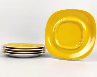 Set di cinque piattini rettangolari gialli, Gerald Gulotta per Suisse Langenthal, anni '70