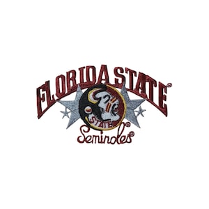 Puede incluir: Parche bordado con las palabras "FLORIDA STATE" en granate, arqueadas sobre un logotipo de los Seminoles. El logotipo es una cabeza nativa americana en granate y oro, rodeada de dos estrellas plateadas y la palabra "Seminoles".