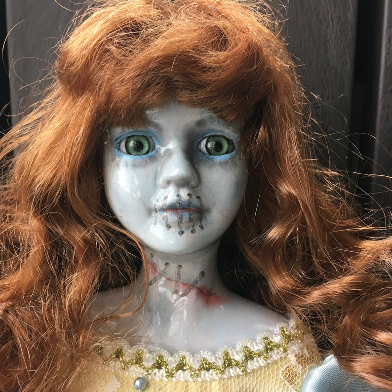 creepy dolls halloween decor