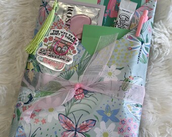 Cita a ciegas con un libro, regalo para amantes de los libros, lectura de verano, libro sorpresa, regalo para lectores.