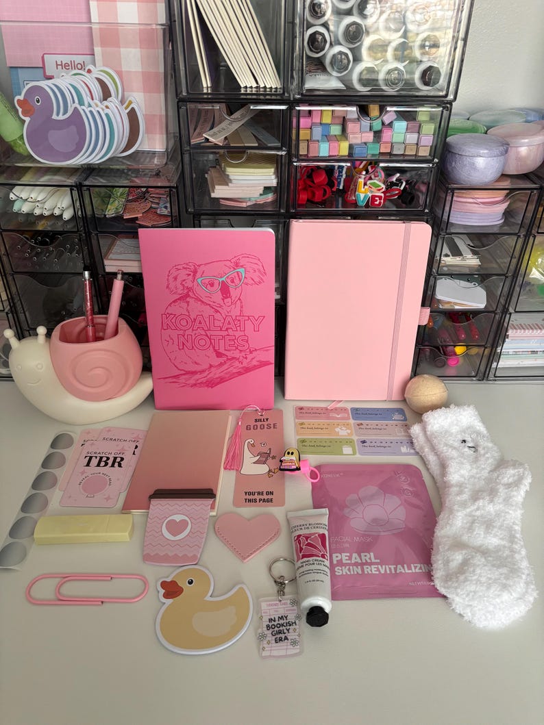 Paquete misterioso de 20 piezas, caja sorpresa para lectores, regalo para el cuidado personal y artículos de papelería. imagen 2