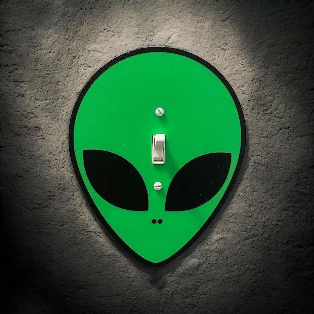 Alien Light Switch Cover – UFO Sci-fi Wall Plate Decor - Sci-fi Light ...