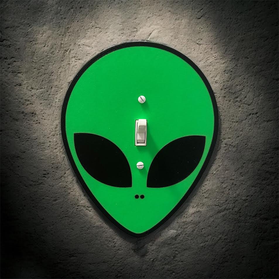 Alien Light Switch Cover – UFO Sci-fi Wall Plate Decor - Sci-fi Light ...