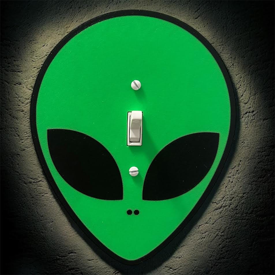 Alien Light Switch Cover – UFO Sci-fi Wall Plate Decor - Sci-fi Light ...