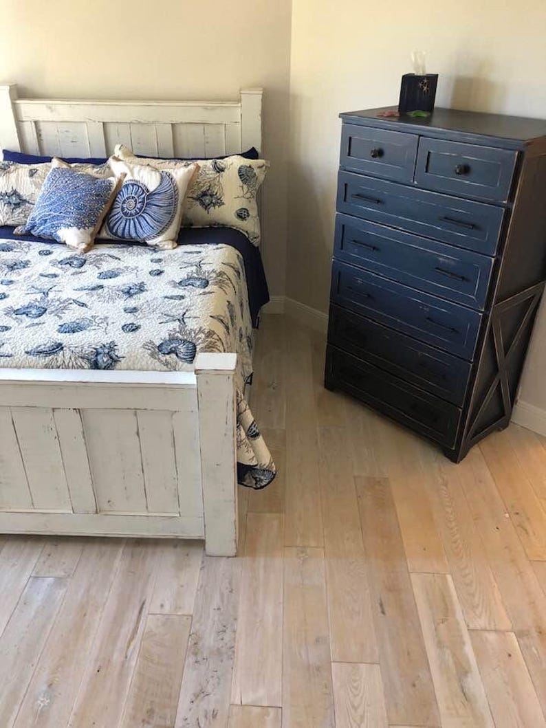 Cómoda alta hecha a mano en Nueva Jersey: cómoda rústica de madera de granja imagen 2