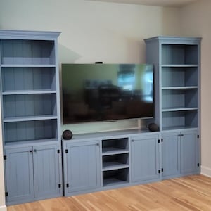 Texas Handmade Hardwood TV Stand: Farmhouse Media Console with Storage image 1