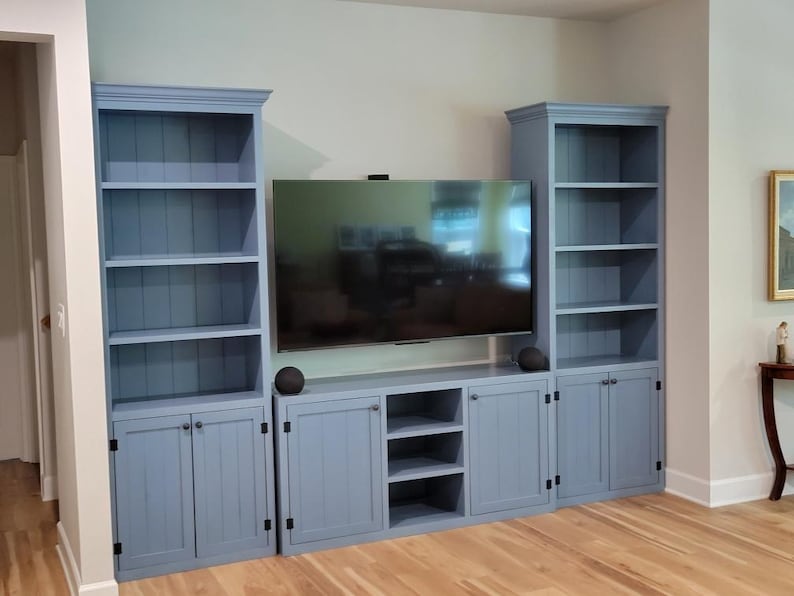 Texas Handmade Hardwood TV Stand: Farmhouse Media Console with Storage image 1