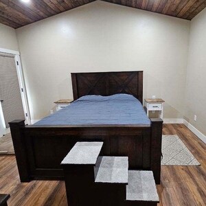 Cape Coral Rustic Wood Bed Frame: King Size Storage, Farmhouse Bedroom Furniture image 4