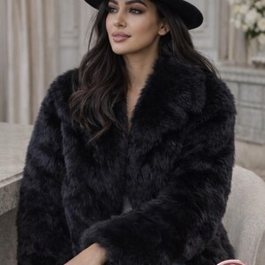 Manteau Fourrure Renard Noir Sibérie - Taille M-L, Longueur 130 Cm, Occasion Bon état