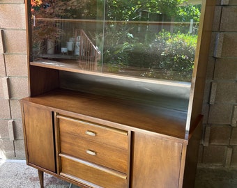 Mid Century Modern Bassett China Cabinet