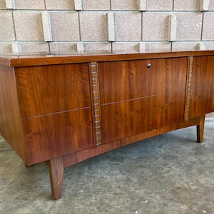 ミッドセンチュリーモダン収納キャビネット