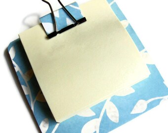 sticky note holder  mini-clip board,  magnetic memo holder - blue vine theme