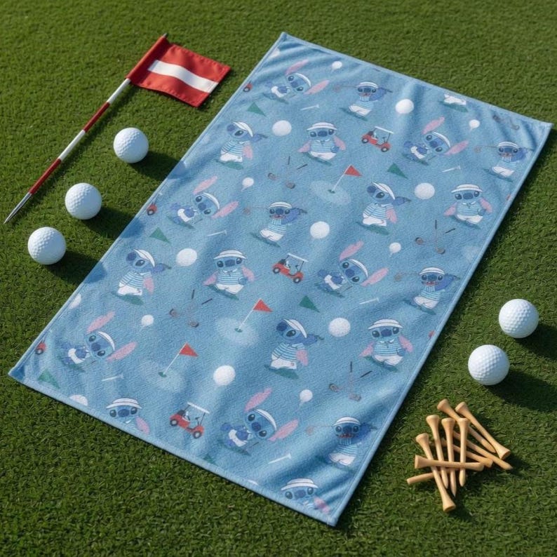 Disney Stitch golfhandduk, Disney Stitch golfhandduk i mikrofiber, golftillbehör med Disney-tema, present till golfare, golfhandduk för morfar bild 2