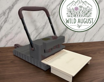 Rehausseur à inclinaison 2:1 pour porte-documents Heidi Swapp Cinch | Peut contenir un carnet, un bloc-notes et des anneaux | Se range à plat | Impression 3D