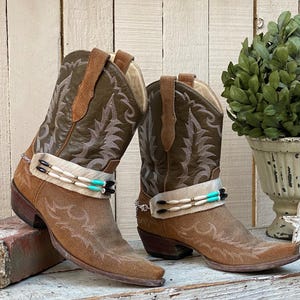Native American Inspired Bootstraps, Southwestern Country Style.  The Joleene