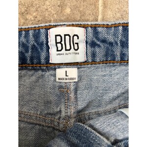 BDG Urban Outfitters Distressed Denim Mini Skirt Medium Wash Raw Hem Womens L image 7