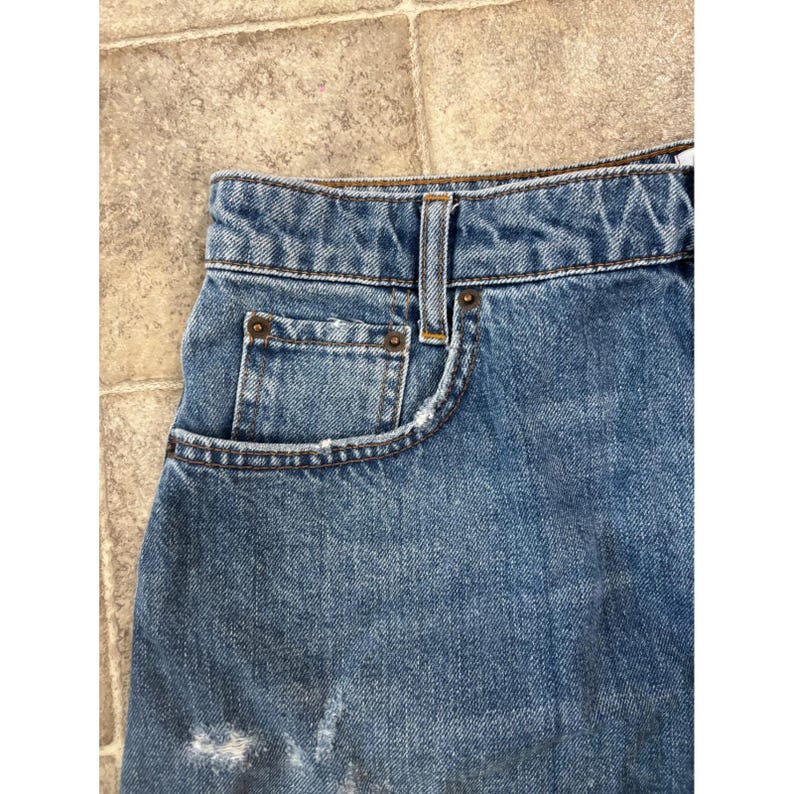 BDG Urban Outfitters Distressed Denim Mini Skirt Medium Wash Raw Hem Womens L image 6