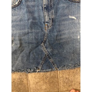 BDG Urban Outfitters Distressed Denim Mini Skirt Medium Wash Raw Hem Womens L image 4